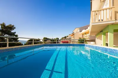 Bazen u objektu Fortuna Apartments - Shared Pool ili u blizini