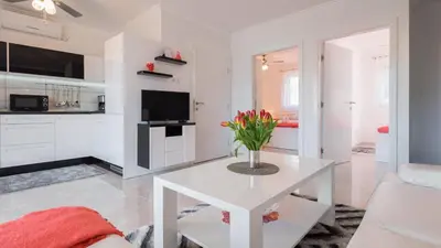 Kuhinja ili čajna kuhinja u objektu La Perla Apartments 2