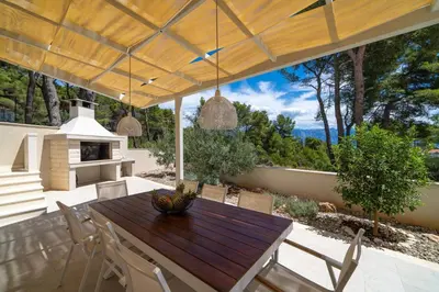 Balkon ili terasa u objektu Family friendly house with a swimming pool Sumartin, Brac - 23765