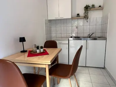 Kuhinja ili čajna kuhinja u objektu Manu