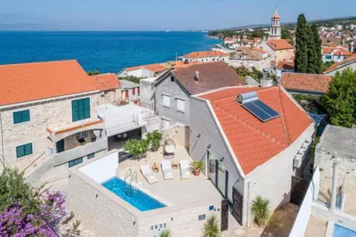 Tlocrt objekta Idyllic Two Bedroom Villa, Pool, Jacuzzi