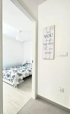 Krevet ili kreveti u jedinici u objektu Apartment Stairs to Adriatic 50m from a beach!