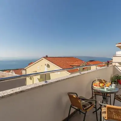 Two-Bedroom Apartment Makarska With Sea View 06