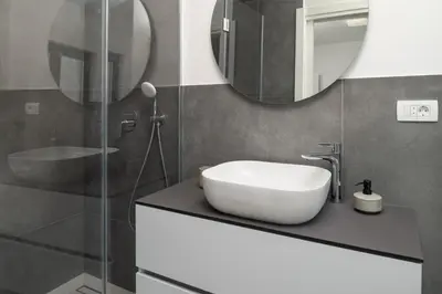 Kupaonica u objektu Luxury Villa Ivana Brela heated pool 28 m2, gym