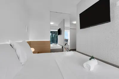 TV i/ili zabavni centar u objektu Perla Apartments Baska Voda