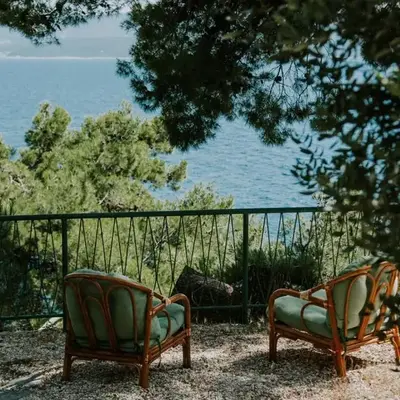 First Row Seafront Apartments in Stanići