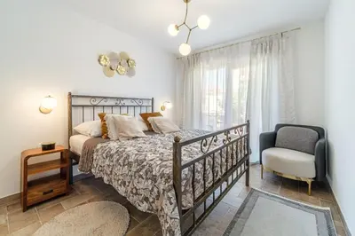 Krevet ili kreveti u jedinici u objektu Family friendly house with a swimming pool Supetar, Brac - 23813