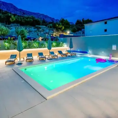 Luxury Apartment Lorena - Exclusive Private Heated Pool