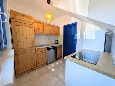 Kuhinja ili čajna kuhinja u objektu Spacious Apt with Panoramic Sea View
