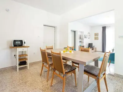 TV i/ili zabavni centar u objektu Holiday home for eight, Dugi Rat