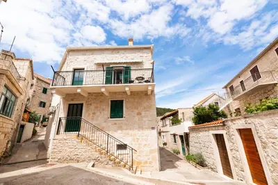 Zgrada u kojoj se nalazi apartman