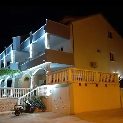 Apartments Dobrila
