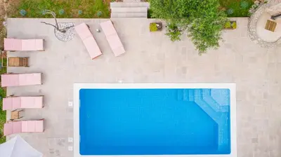 Bazen u objektu Holiday Home Sumica ili u blizini