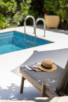 Bazen u objektu Seaside family friendly house with a swimming pool Jelsa, Hvar - 23760 ili u blizini