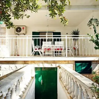 Seaside holiday house Mirca