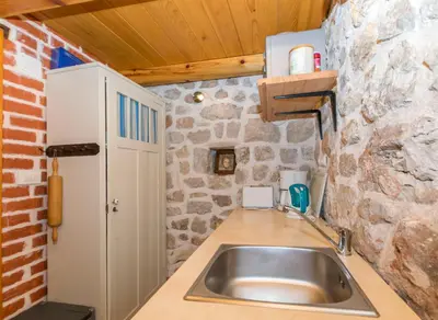 Kuhinja ili čajna kuhinja u objektu House Cottage