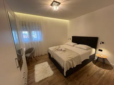 Krevet ili kreveti u jedinici u objektu Apartments Lux Mare spectacular sea view, only a 10 meters from the beach