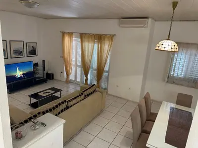 TV i/ili zabavni centar u objektu Apartment Jelić