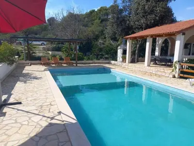 Bazen u objektu Family friendly house with a swimming pool Selca, Brac - 23995 ili u blizini