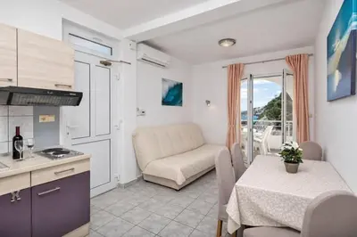 Kuhinja ili čajna kuhinja u objektu Apartment Complex in Lokva Rogoznica
