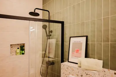 Kupaonica u objektu Stylish town centre apartment MariRoza