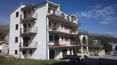 Pogled na planine ili pogled na planine iz apartmana