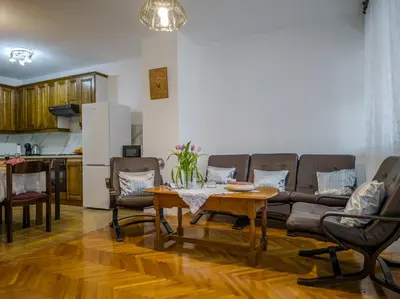 Kuhinja ili čajna kuhinja u objektu Apartment Mili