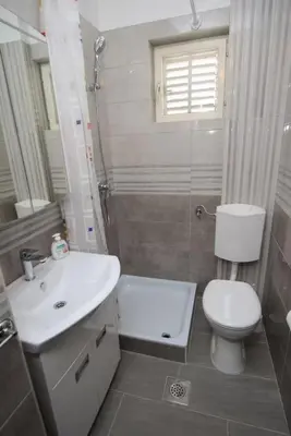 Kupaonica u objektu Apartments with parking space Makarska - 24071