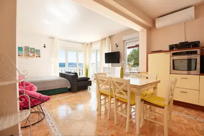 Kuhinja ili čajna kuhinja u objektu Apartments Gordana