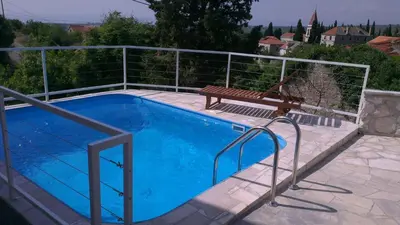 Bazen u objektu Holiday Home Bobovisca ili u blizini