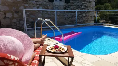 Bazen u objektu Holiday Home Bobovisca ili u blizini