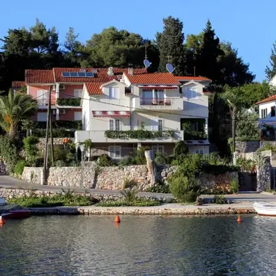 Apartments by the sea Vrboska (Hvar) - 541