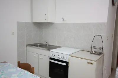 Kuhinja ili čajna kuhinja u objektu Apartments by the sea Stomorska, Solta - 781