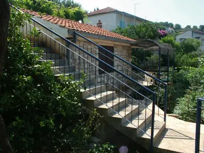 Zgrada u kojoj se nalazi apartman