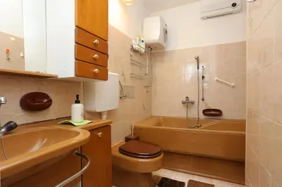 Kupaonica u objektu Apartments by the sea Stanici - Omis - 1028