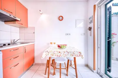 Kuhinja ili čajna kuhinja u objektu Apartments by the sea Povlja, Brac - 24129