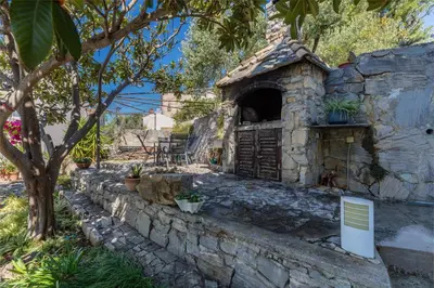 Zgrada u kojoj se nalazi apartman