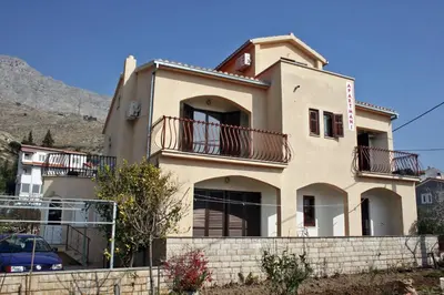 Pogled na planine ili pogled na planine iz apartmana