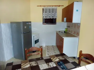 Kuhinja ili čajna kuhinja u objektu Apartments by the sea Zavode, Omis - 5252