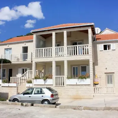Apartments with a parking space Bol