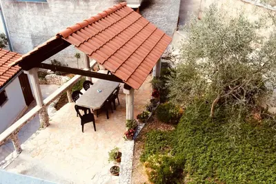 Vrt u objektu Apartments with parking space Sutivan, Brac - 5654