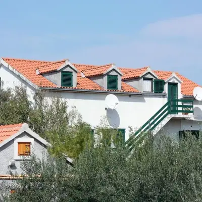 Apartments by the sea Mirca