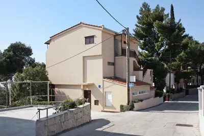 Zgrada u kojoj se nalazi apartman