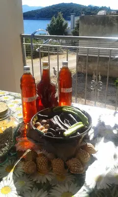 Hrana u apartmanu ili u blizini