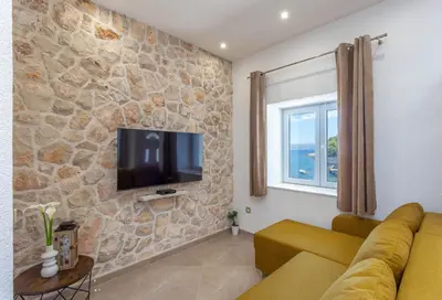 TV i/ili zabavni centar u objektu Apartments by the sea Cove Zastupac, Hvar - 8761