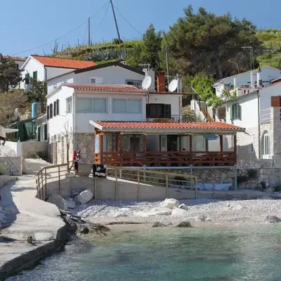 Apartments by the sea Cove Zarace
