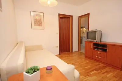 Tlocrt objekta Apartments with WiFi Omis - 9460