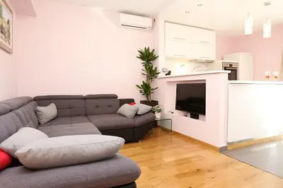 Kuhinja ili čajna kuhinja u objektu Apartments with a parking space Zrnovnica, Split - 9493