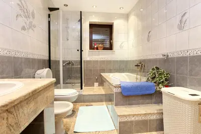Kupaonica u objektu Apartment Duce 10303a