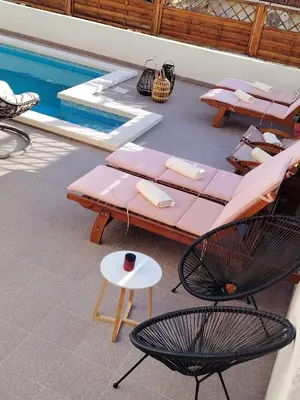 Bazen u objektu B&B Buzolic 1 Hvar ili u blizini